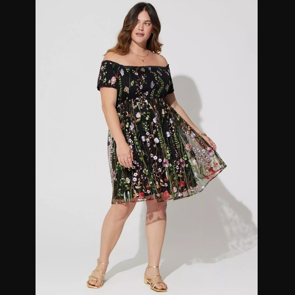 NWT Torrid Sheer Black Lace Smocked Off Shoulder Floral Embroidered Dress, sz 4 - Picture 2 of 12
